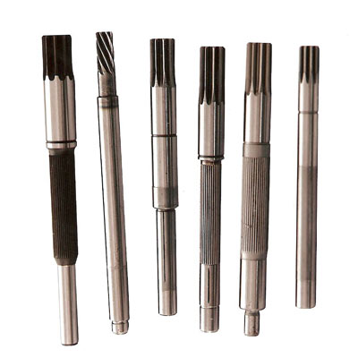 馬達軸、具復雜臺階